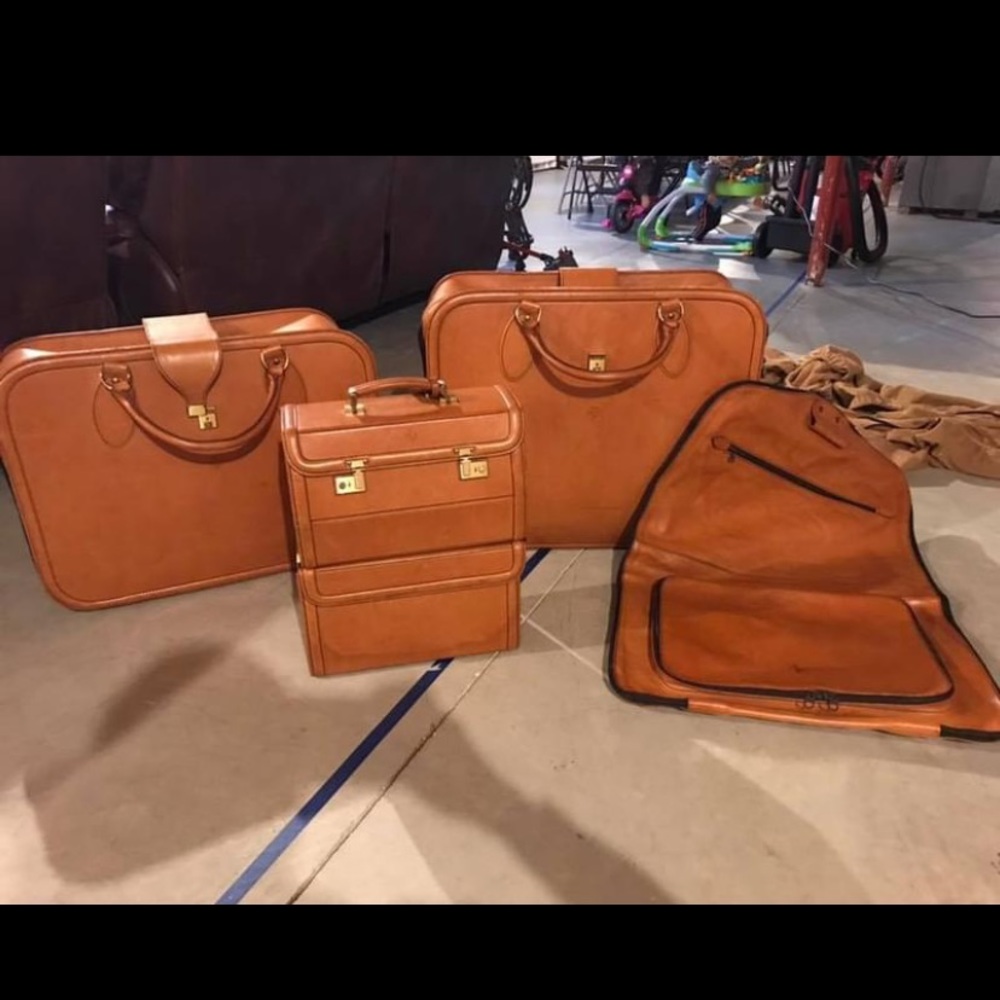 Authentic original Ferrari luggage